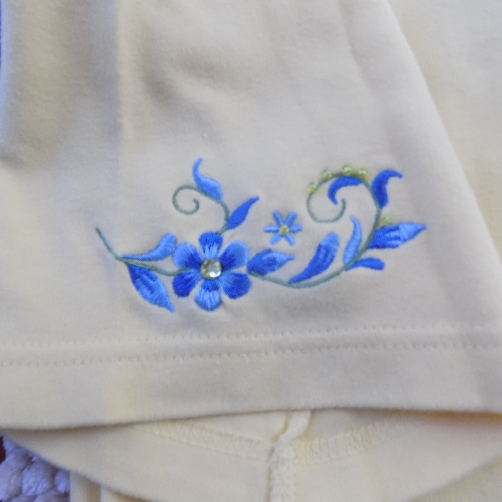 Floral Top - Picture 3 of 4